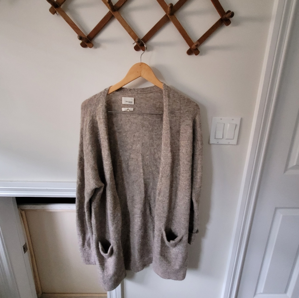 Aritzia Wilfred Free Cardigan